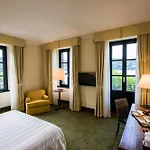 Palace Hotell