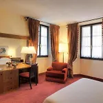 Palace Hotell