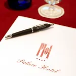 Palace 4* Como
