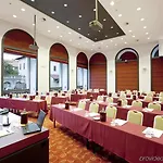 Palace Hotel