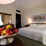 Palace Como